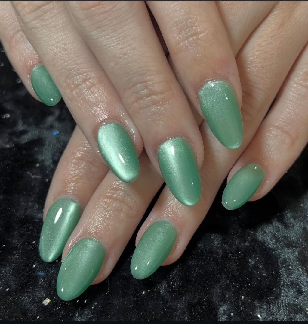 Jade~ cat-eye